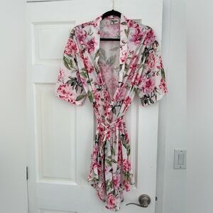 Show me your mumu floral robe